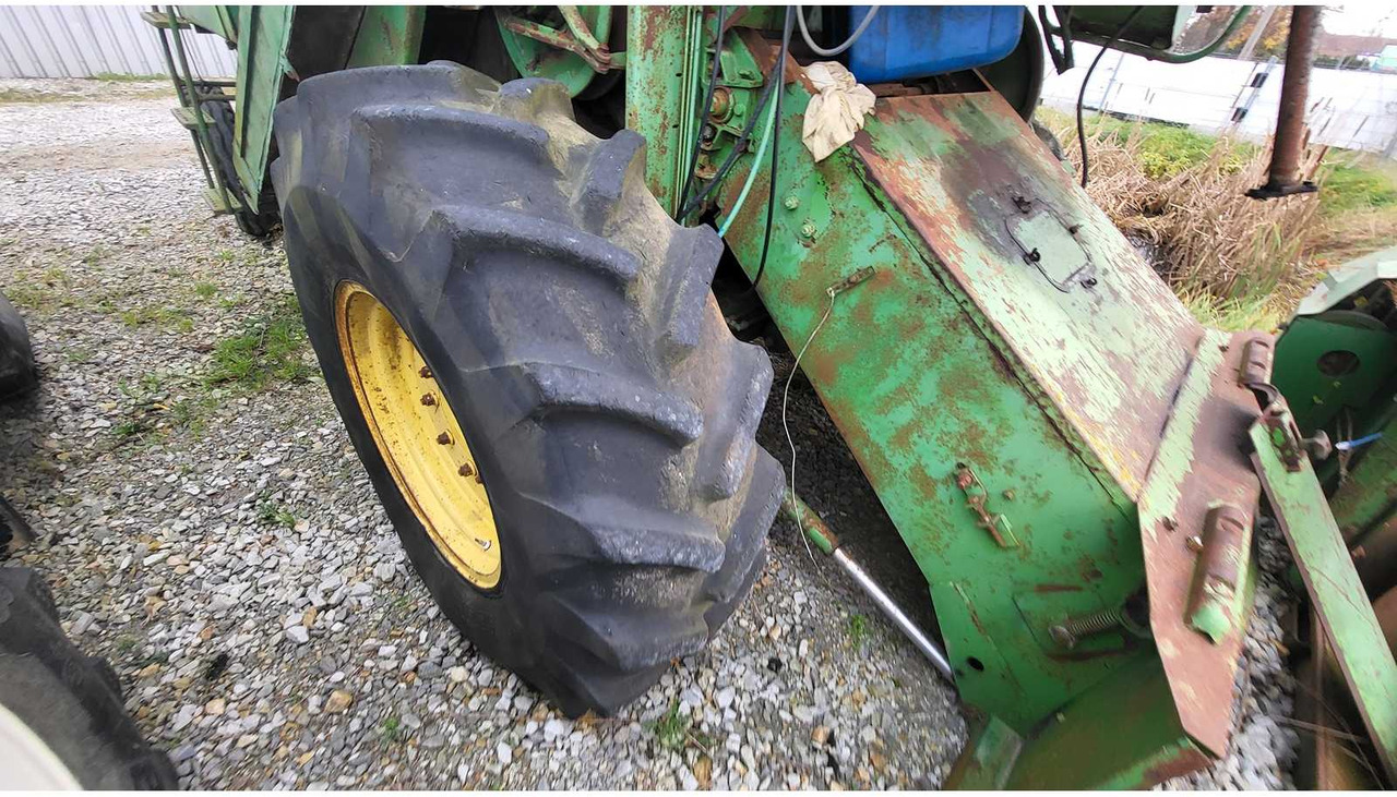 Cosechadora de granos JOHN DEERE 950 COMBINE HARVESTER: foto 8 Cosechadora de granos JOHN DEERE 950 COMBINE HARVESTER: foto 8