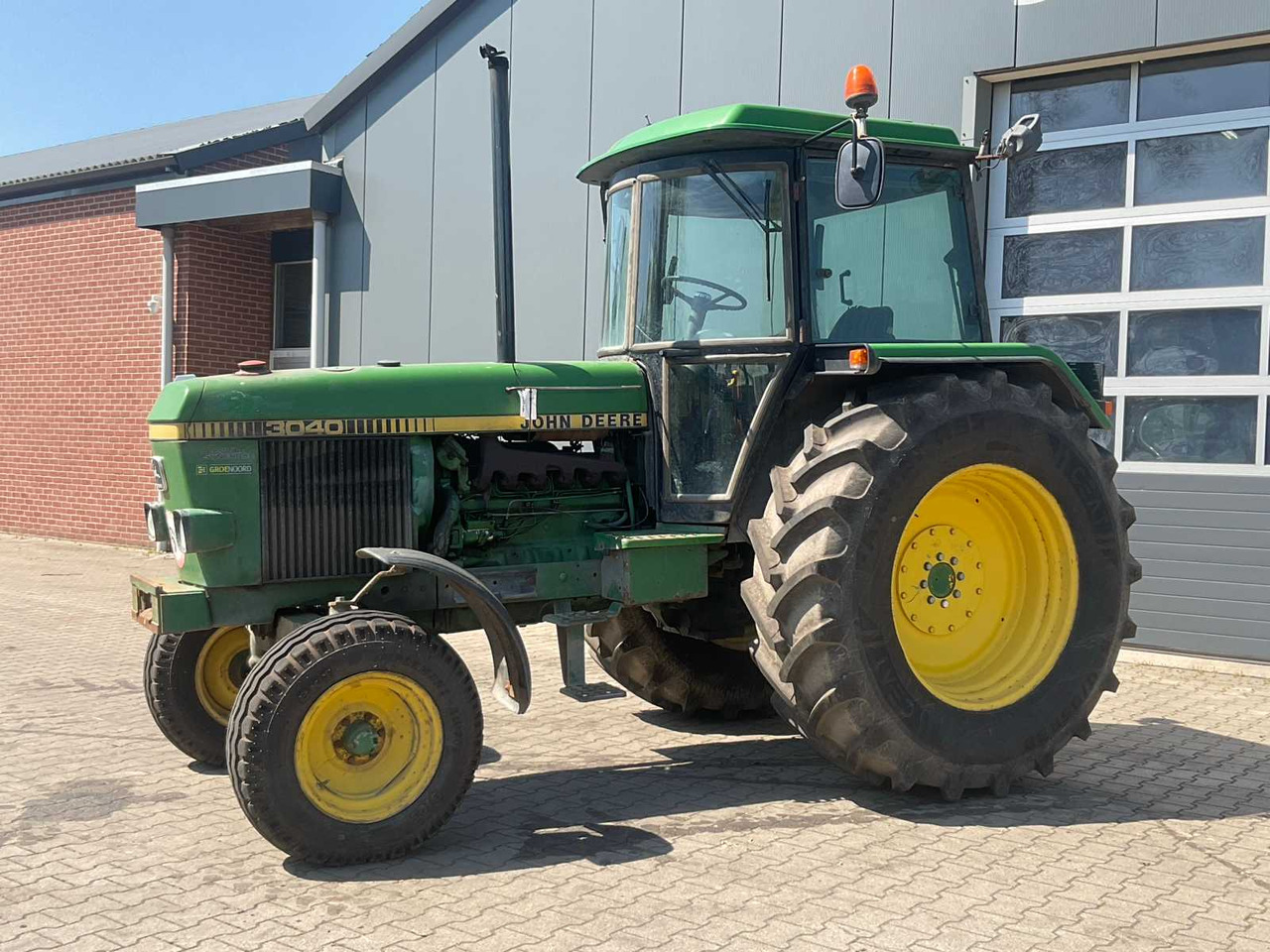John Deere 3040 - Tractor: foto 3 John Deere 3040 - Tractor: foto 3