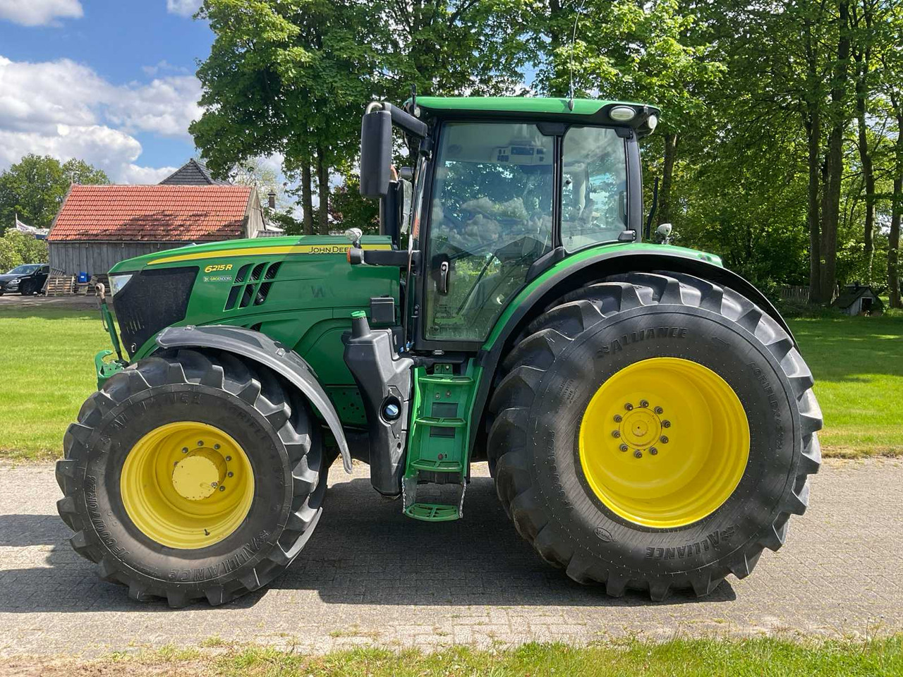 John Deere 6215R - Tractor: foto 2 John Deere 6215R - Tractor: foto 2