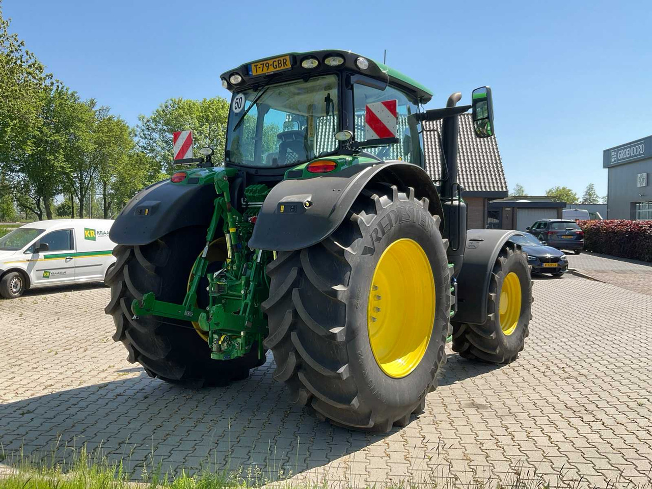 John Deere 6R 215 - Tractor: foto 5 John Deere 6R 215 - Tractor: foto 5