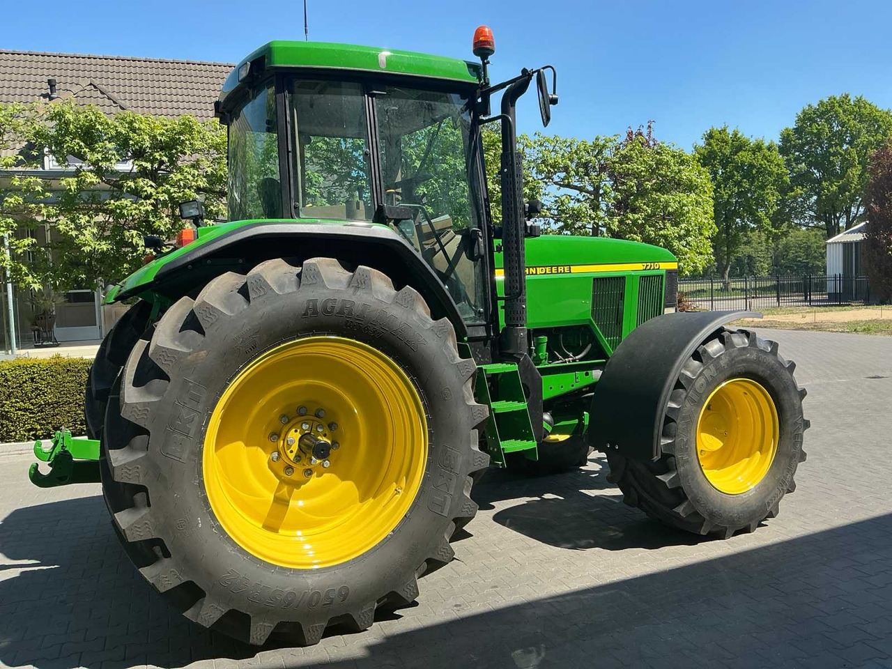 John Deere 7710 - Tractor: foto 5 John Deere 7710 - Tractor: foto 5