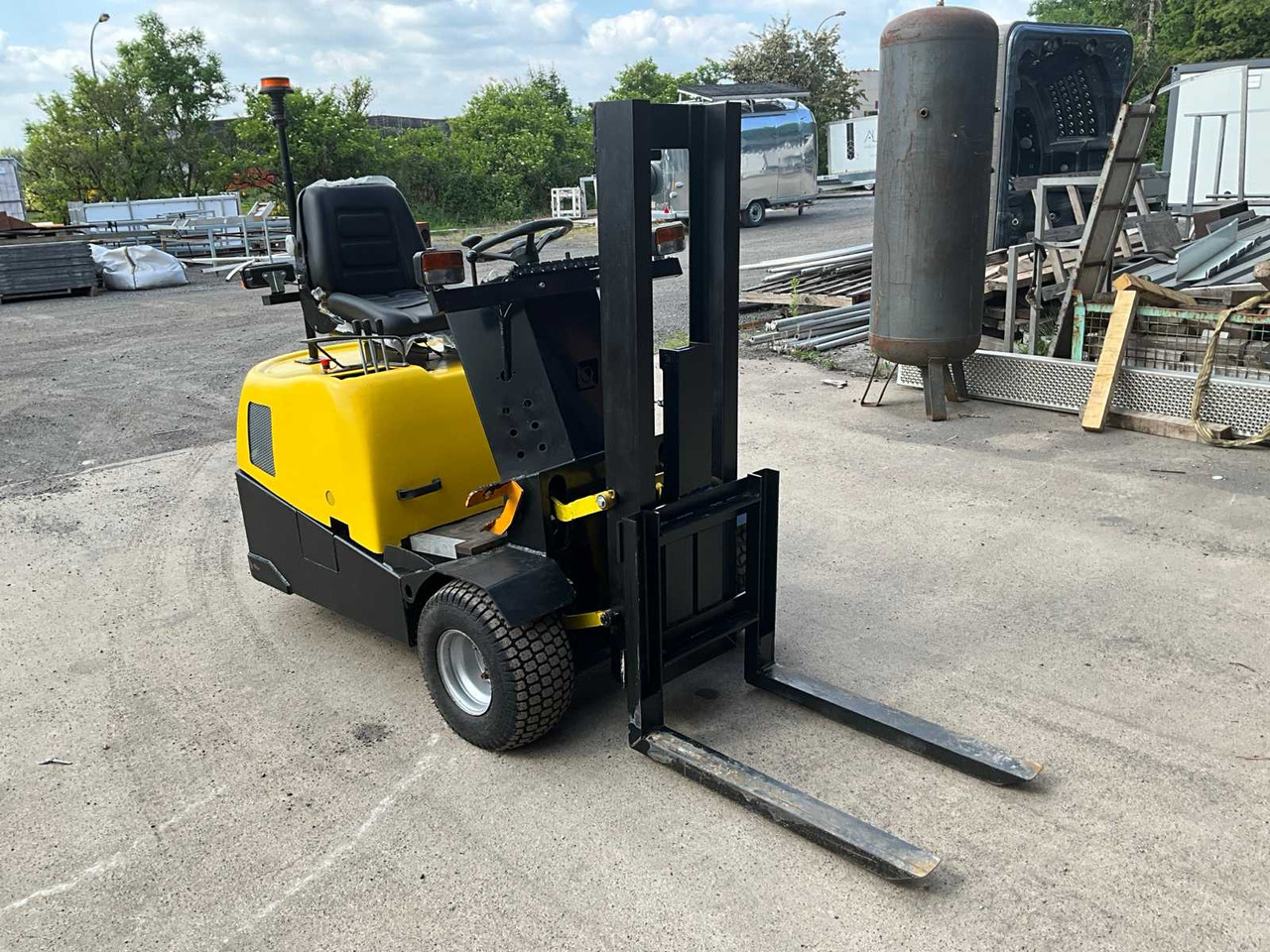 Kohler - Miniexcavadora: foto 1 Kohler - Miniexcavadora: foto 1