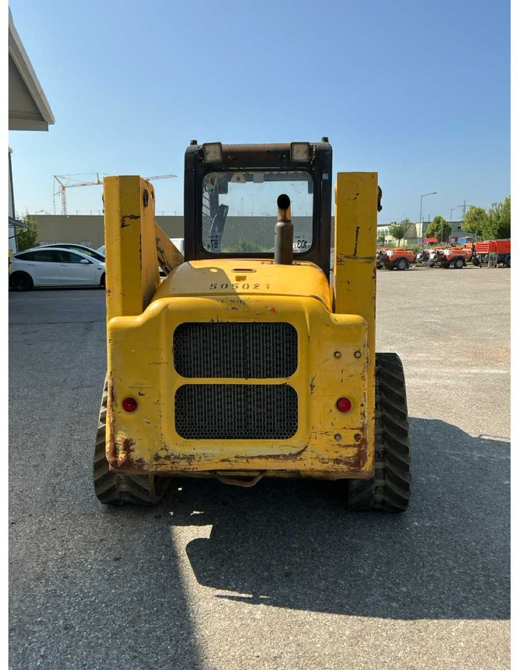 Komatsu CK 20-1 - Minicargadora: foto 5 Komatsu CK 20-1 - Minicargadora: foto 5