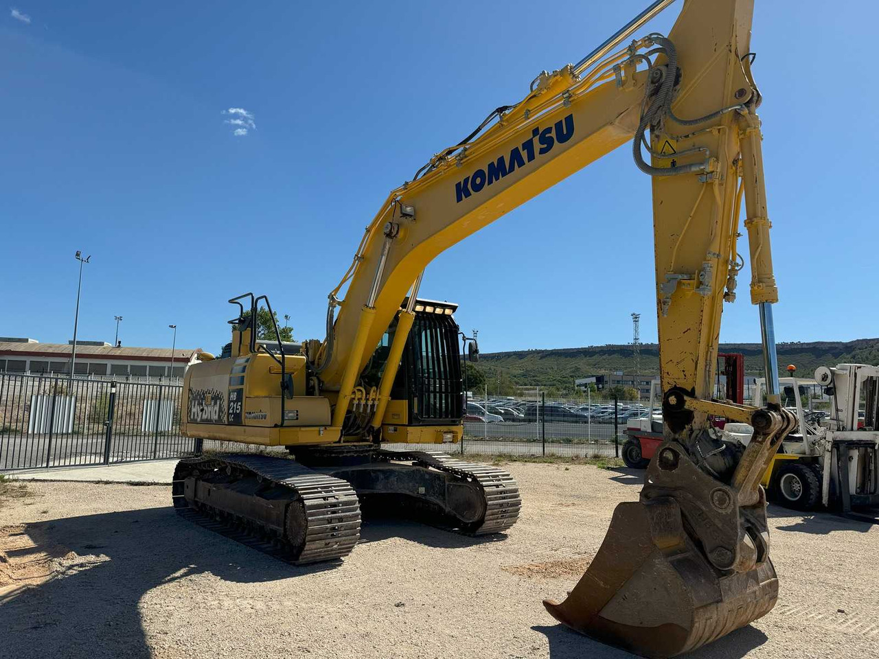Komatsu HB215LC-2 - Excavadora de cadenas: foto 2 Komatsu HB215LC-2 - Excavadora de cadenas: foto 2