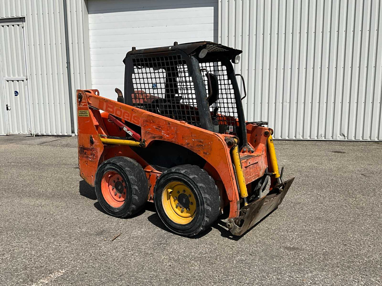 Komatsu SK714 - Minicargadora: foto 1 Komatsu SK714 - Minicargadora: foto 1
