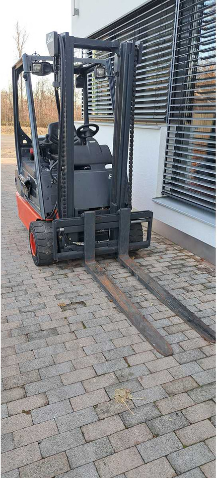 LINDE - E18C-02 - 2004 - FORKLIFT TRUCKS - Carretilla elevadora: foto 2 LINDE - E18C-02 - 2004 - FORKLIFT TRUCKS - Carretilla elevadora: foto 2