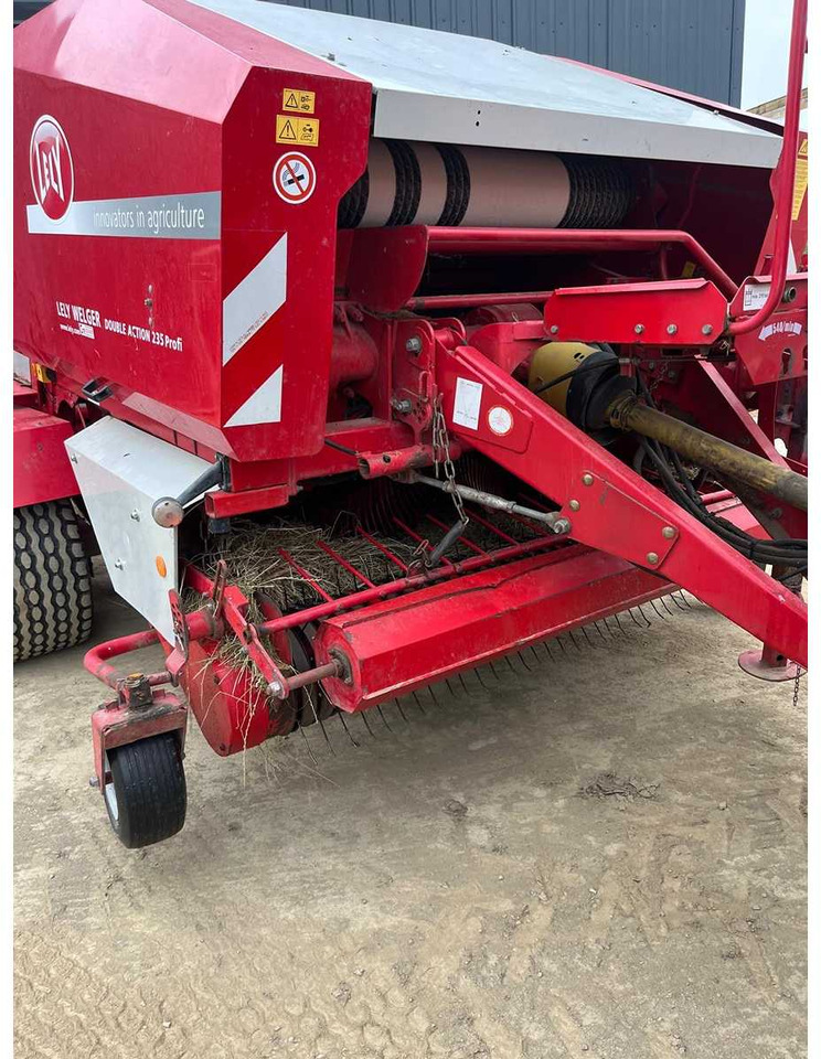 Lely Double Action 235 Profi - Rotoempacadora, Encintadora de pacas: foto 5 Lely Double Action 235 Profi - Rotoempacadora, Encintadora de pacas: foto 5