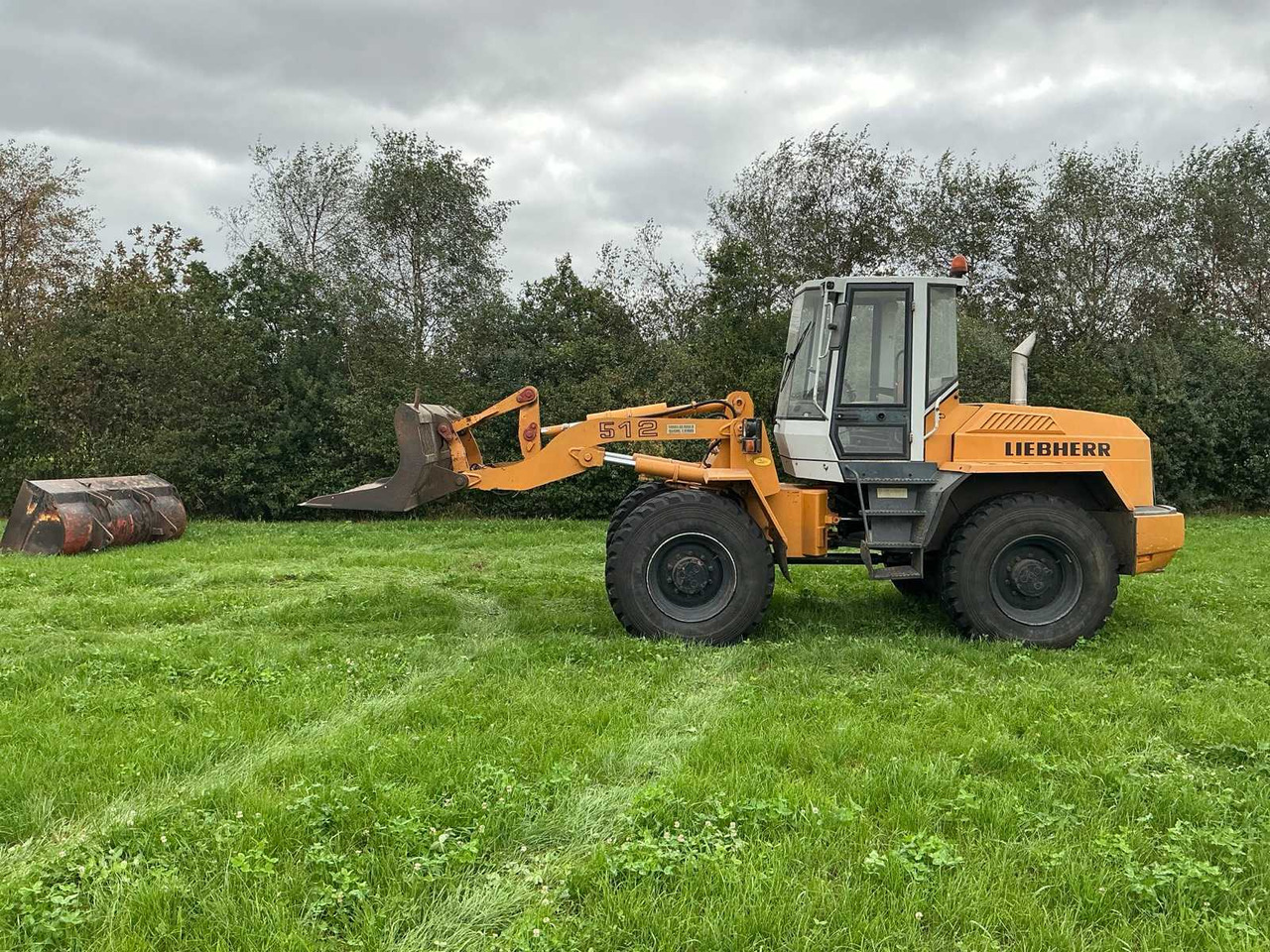 Liebherr 1993 LIEBHERR L512 SHOVEL - Cargadora de ruedas: foto 2 Liebherr 1993 LIEBHERR L512 SHOVEL - Cargadora de ruedas: foto 2