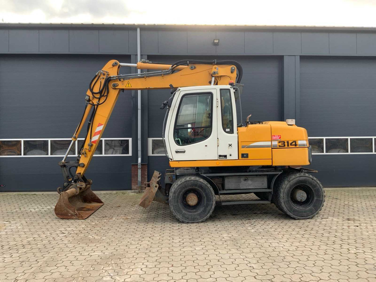 Liebherr A314 Litronic - Excavadora de ruedas: foto 3 Liebherr A314 Litronic - Excavadora de ruedas: foto 3