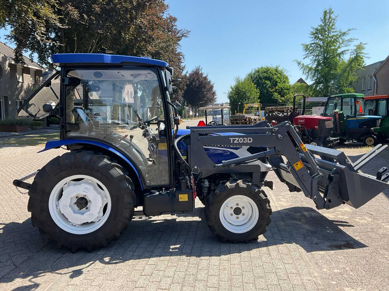 Lovol M404 - Mini tractor: foto 3 Lovol M404 - Mini tractor: foto 3