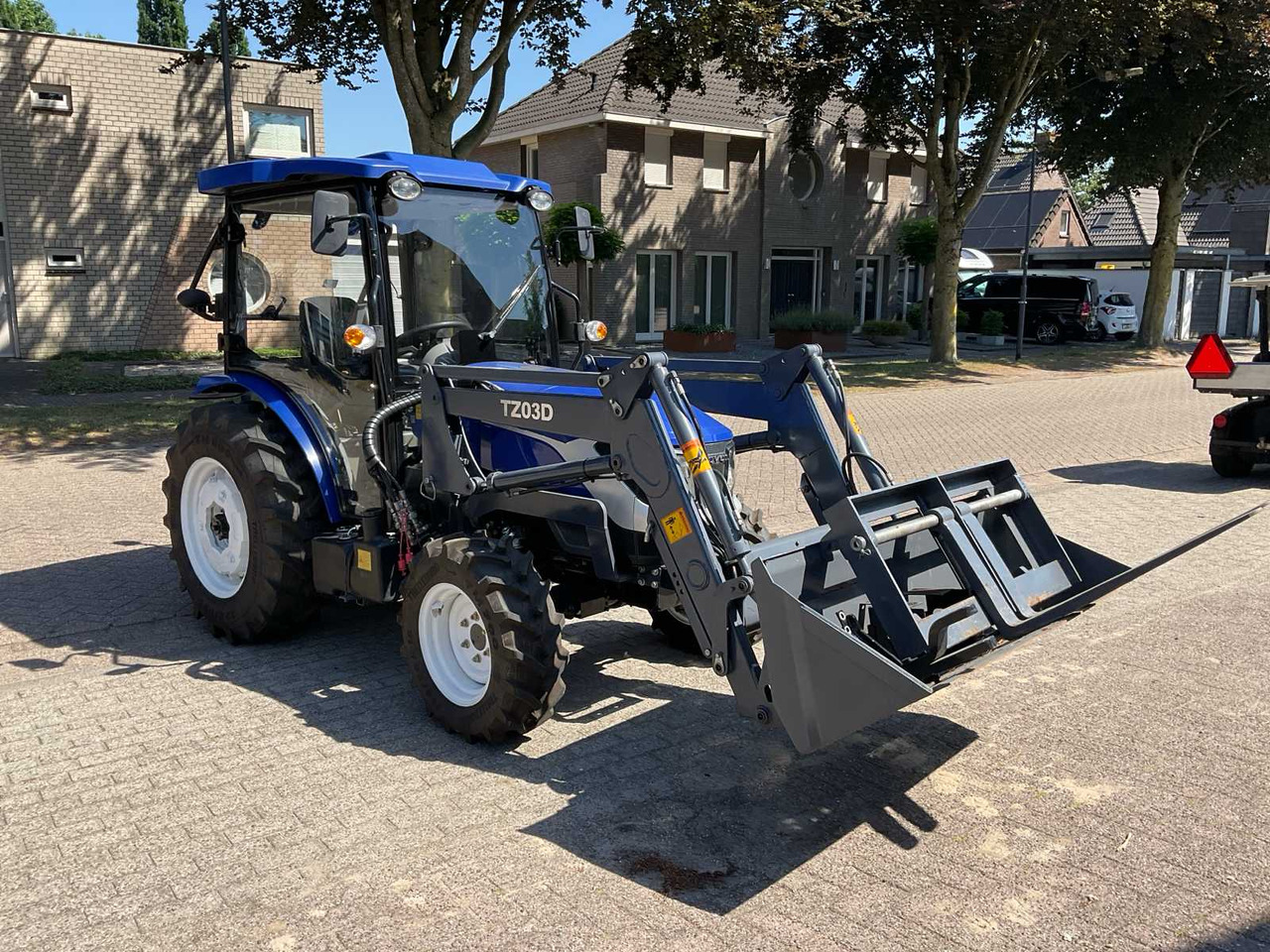 Lovol M404 - Mini tractor: foto 2 Lovol M404 - Mini tractor: foto 2