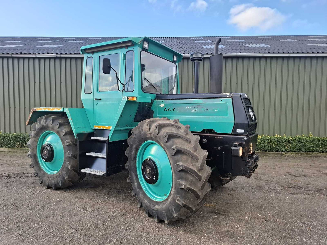 MB (MERCEDES BENZ) - 1982 - TRAC 1500 - ALL-WHEEL DRIVE AGRICULTURAL TRACTOR - Tractor: foto 1 MB (MERCEDES BENZ) - 1982 - TRAC 1500 - ALL-WHEEL DRIVE AGRICULTURAL TRACTOR - Tractor: foto 1
