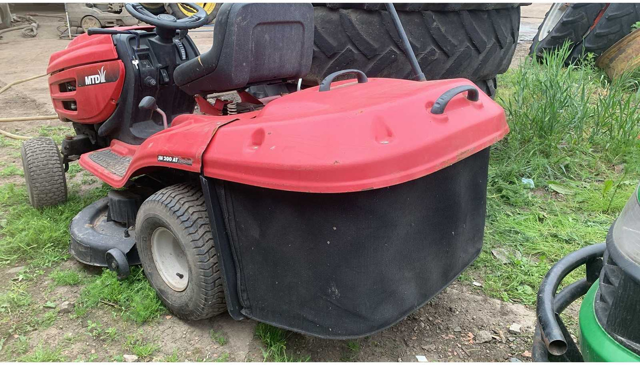 MTD  - Mini tractor: foto 2 MTD  - Mini tractor: foto 2