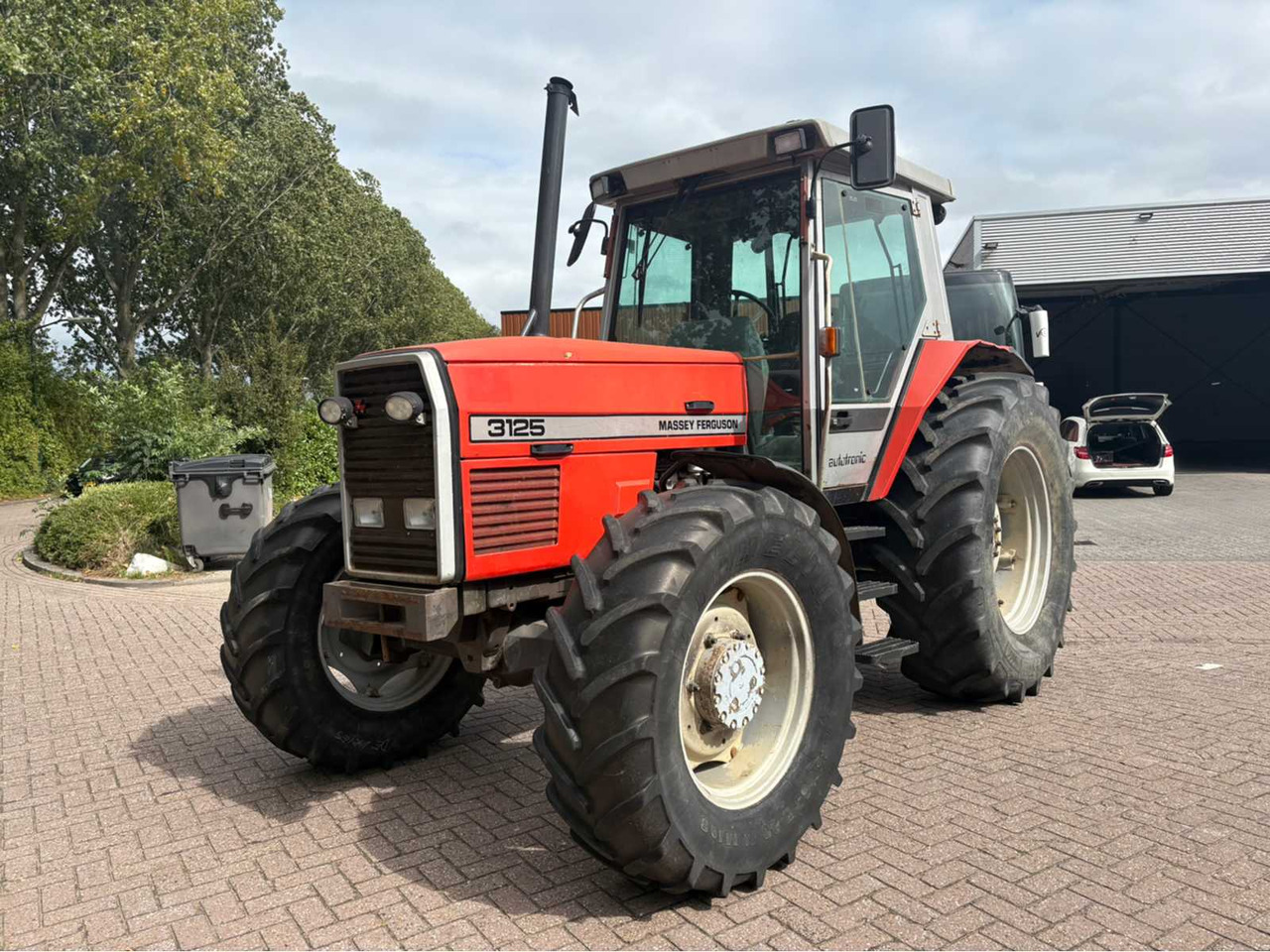 Massey Ferguson 3125 - Tractor: foto 1 Massey Ferguson 3125 - Tractor: foto 1