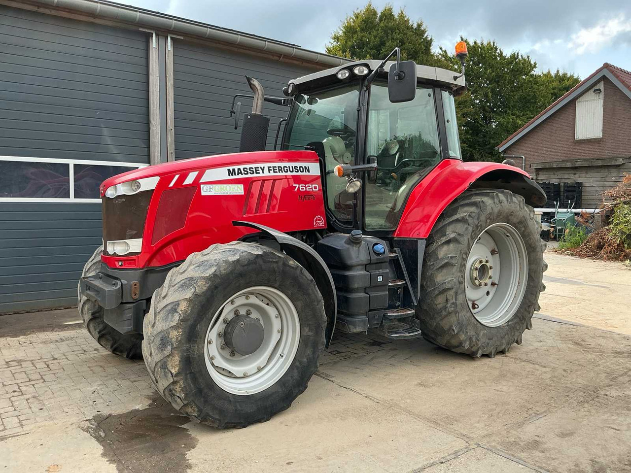 Massey Ferguson 7620 - Tractor: foto 1 Massey Ferguson 7620 - Tractor: foto 1