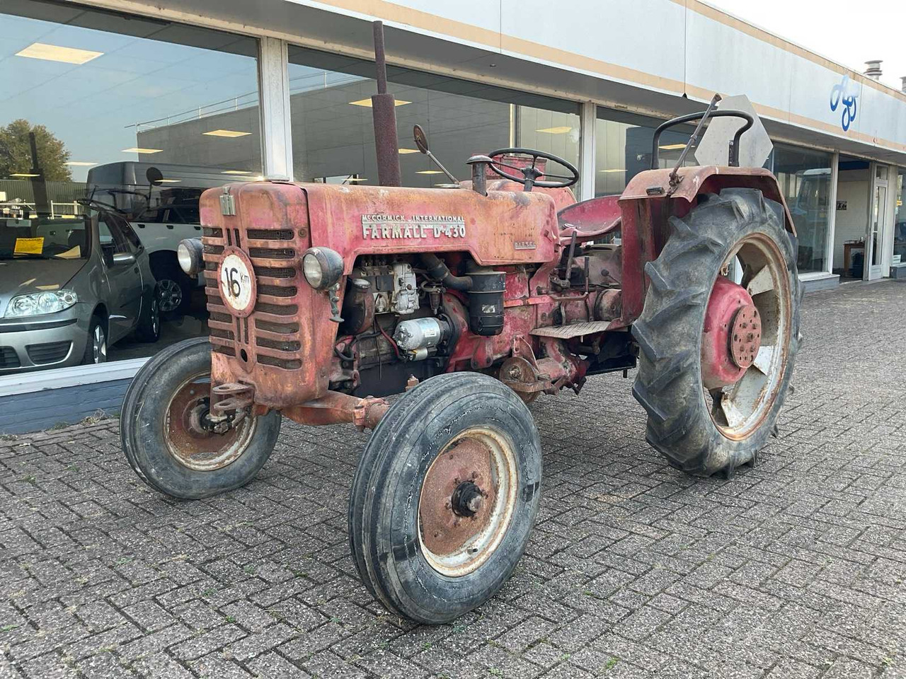 Mc Cormick International Farmall D-430 - Tractor: foto 1 Mc Cormick International Farmall D-430 - Tractor: foto 1