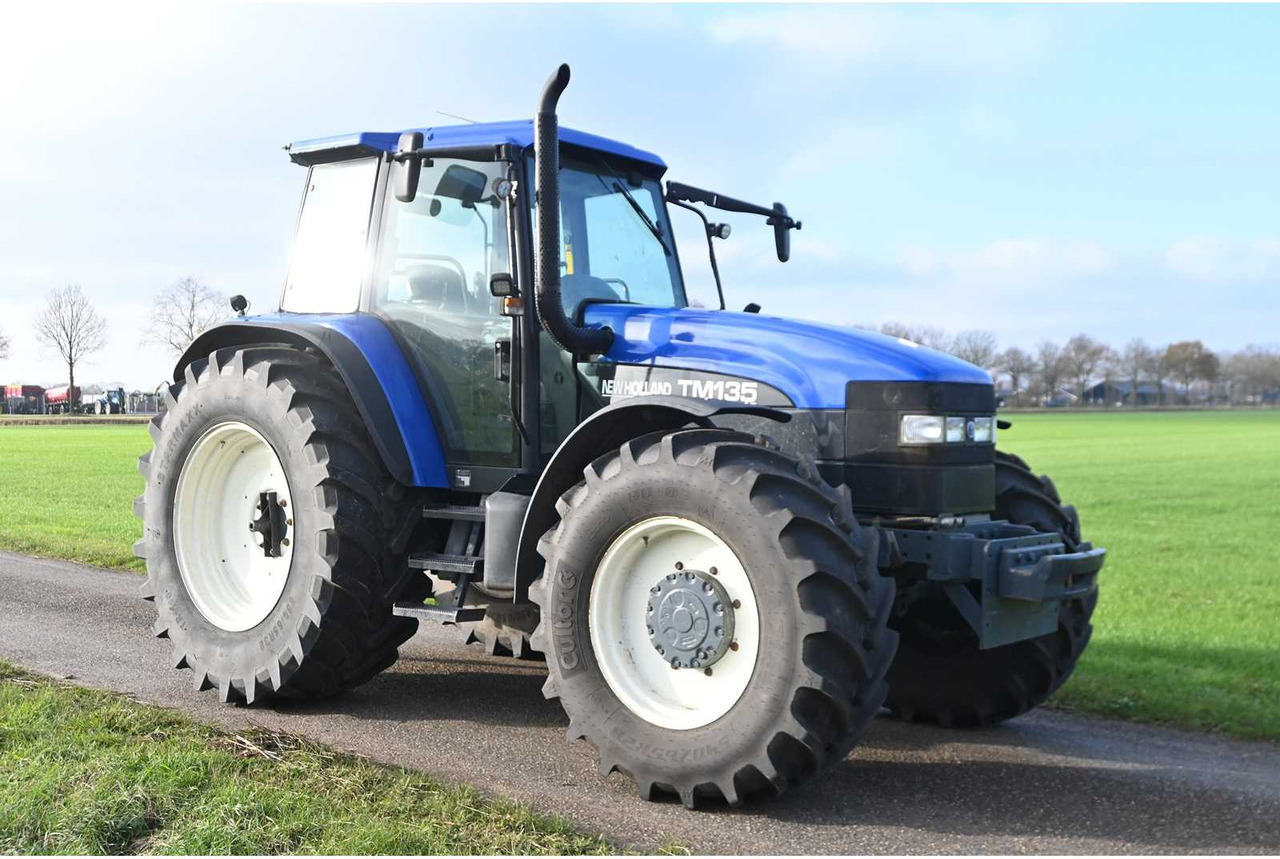 Tractor NEW HOLLAND - 1998 - TM135 - ALL-WHEEL DRIVE FARM TRACTOR: foto 13