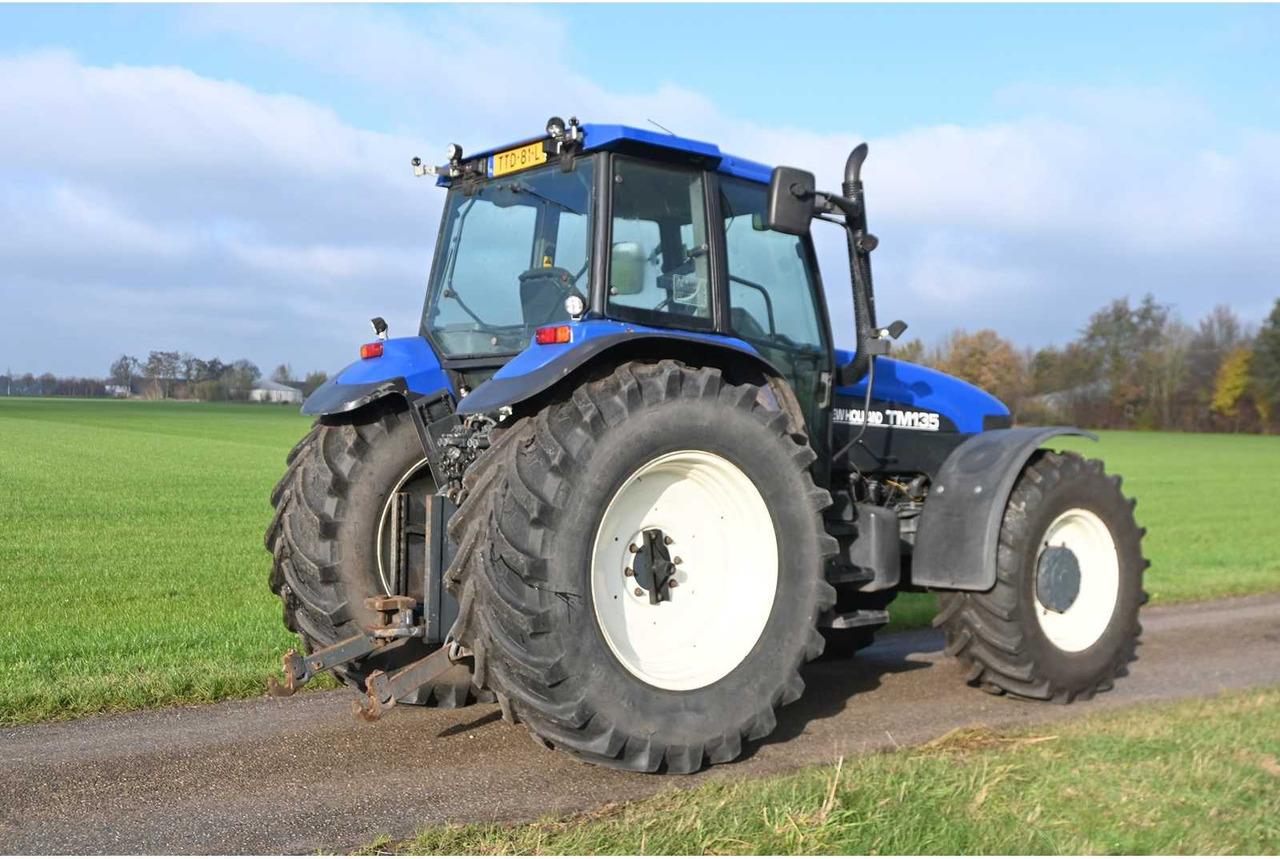 Tractor NEW HOLLAND - 1998 - TM135 - ALL-WHEEL DRIVE FARM TRACTOR: foto 9