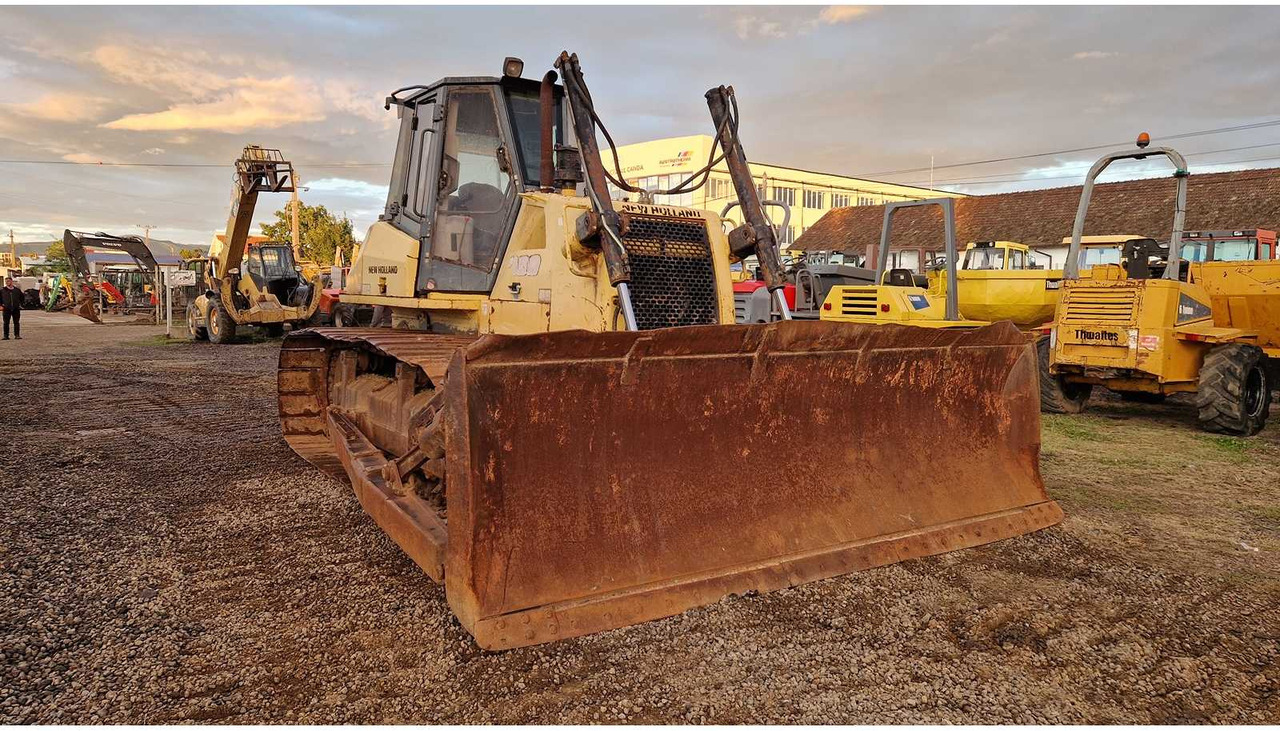 NEW HOLLAND - Bulldozer: foto 2 NEW HOLLAND - Bulldozer: foto 2