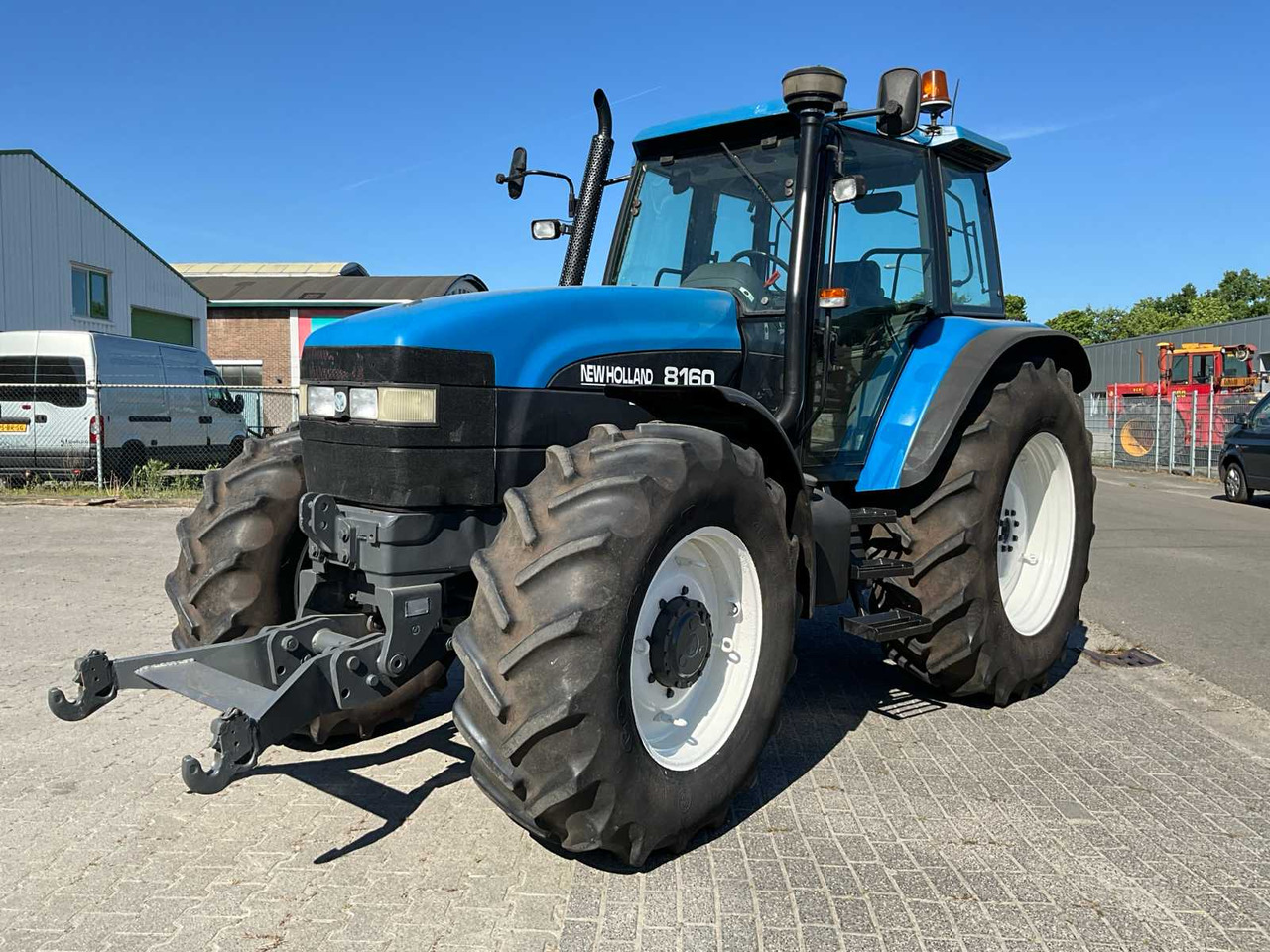New Holland 8160 - Tractor: foto 1 New Holland 8160 - Tractor: foto 1