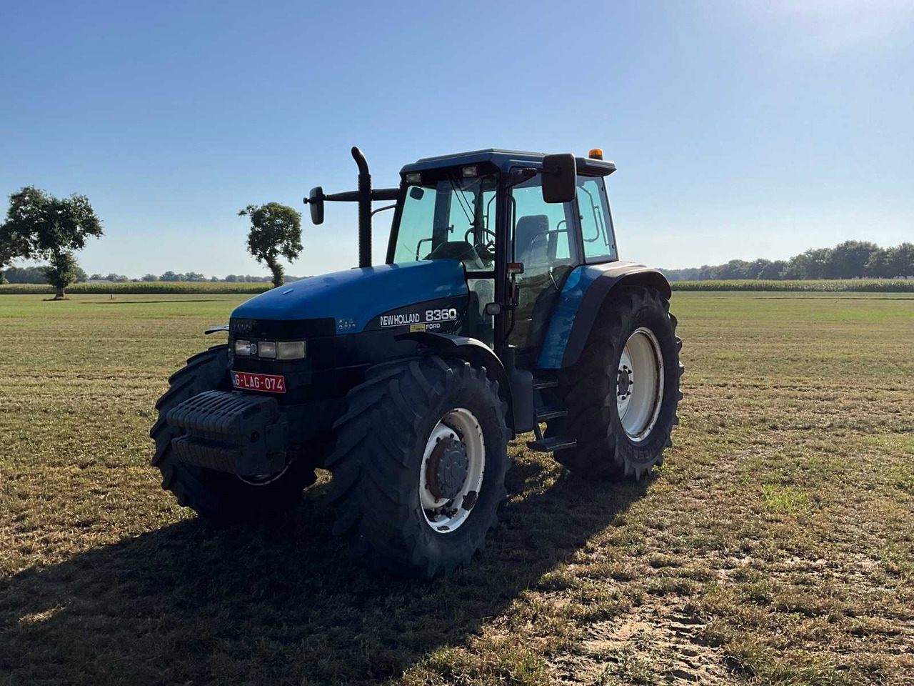 New Holland 8360 DT - Tractor: foto 1 New Holland 8360 DT - Tractor: foto 1