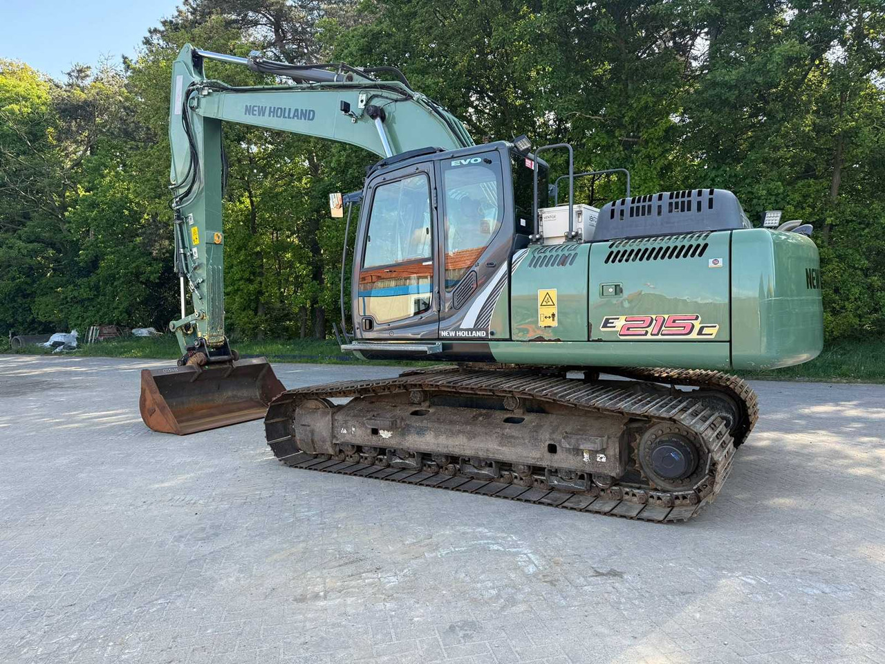 New Holland E215C - Excavadora de cadenas: foto 2 New Holland E215C - Excavadora de cadenas: foto 2