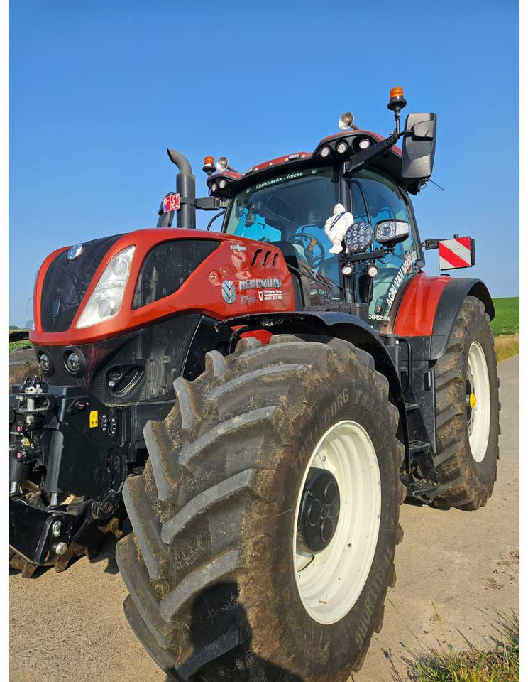 New Holland T7 300 - Tractor: foto 2 New Holland T7 300 - Tractor: foto 2