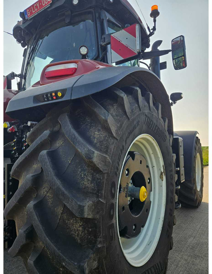 New Holland T7 300 - Tractor: foto 4 New Holland T7 300 - Tractor: foto 4
