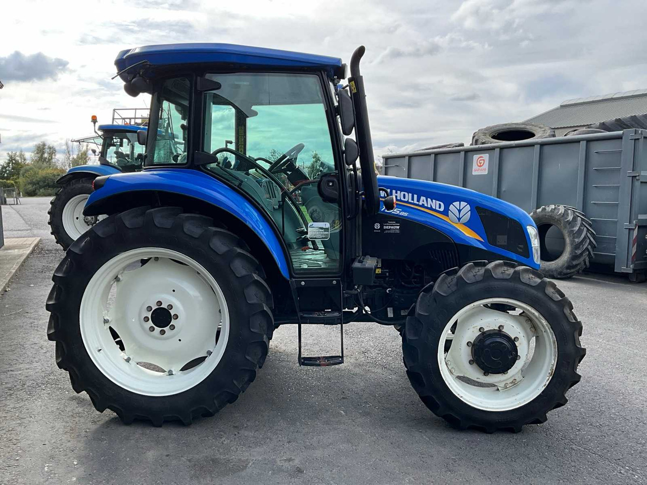 New Holland TD5.85 - Tractor: foto 4 New Holland TD5.85 - Tractor: foto 4