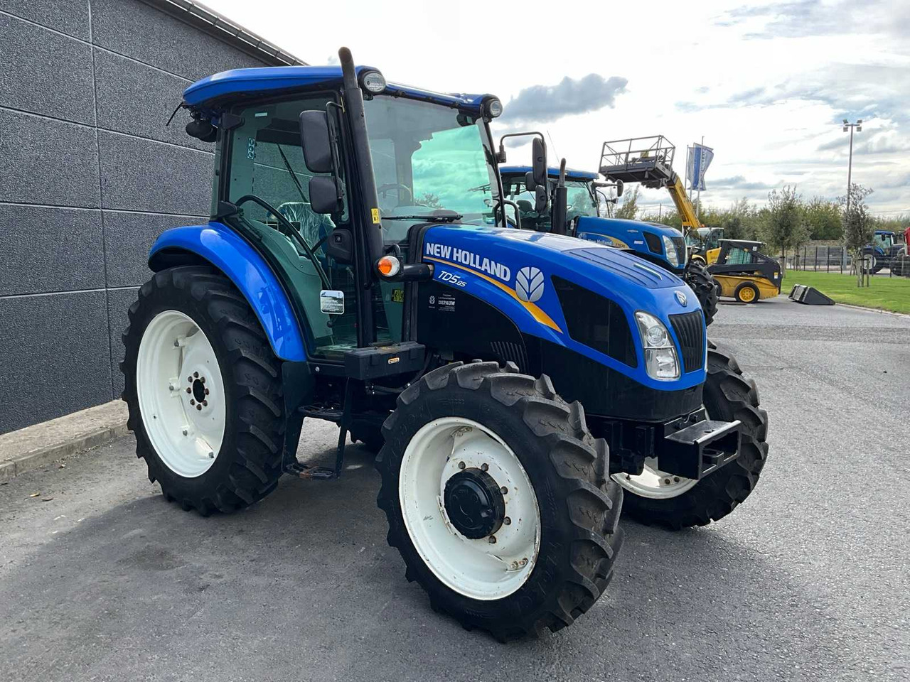 New Holland TD5.85 - Tractor: foto 3 New Holland TD5.85 - Tractor: foto 3