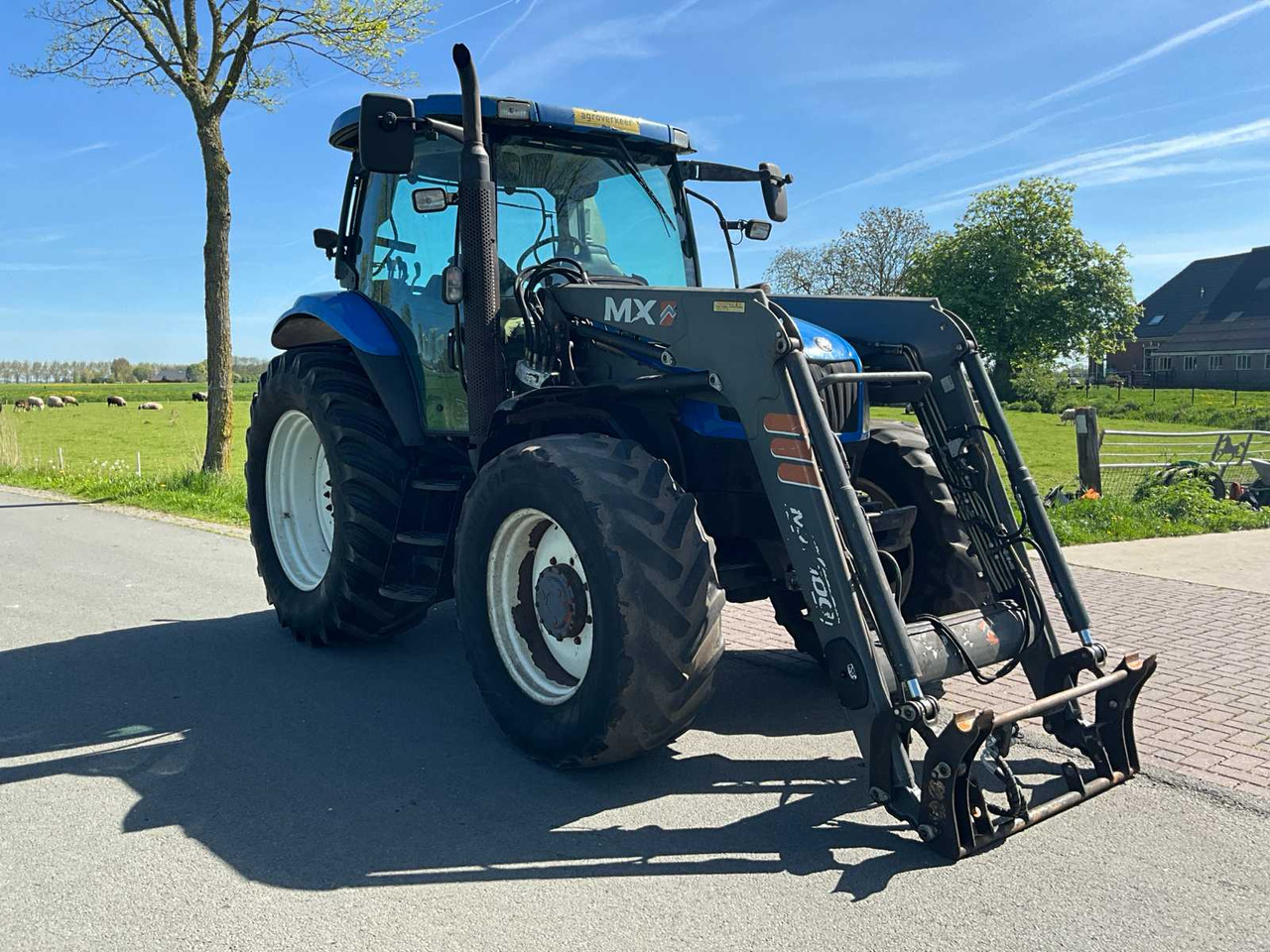 New Holland TS100A - Tractor: foto 4 New Holland TS100A - Tractor: foto 4