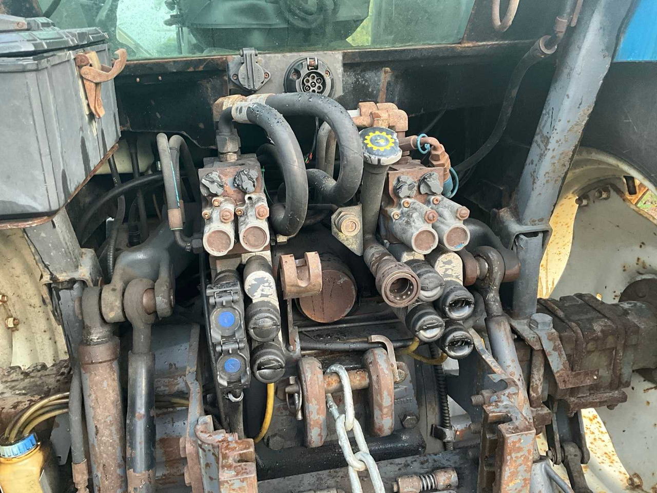 Tractor New holland TS90: foto 28 Tractor New holland TS90: foto 28