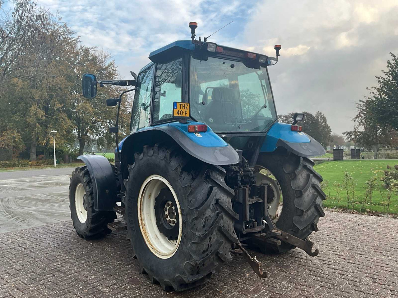 Tractor New holland TS90: foto 8 Tractor New holland TS90: foto 8