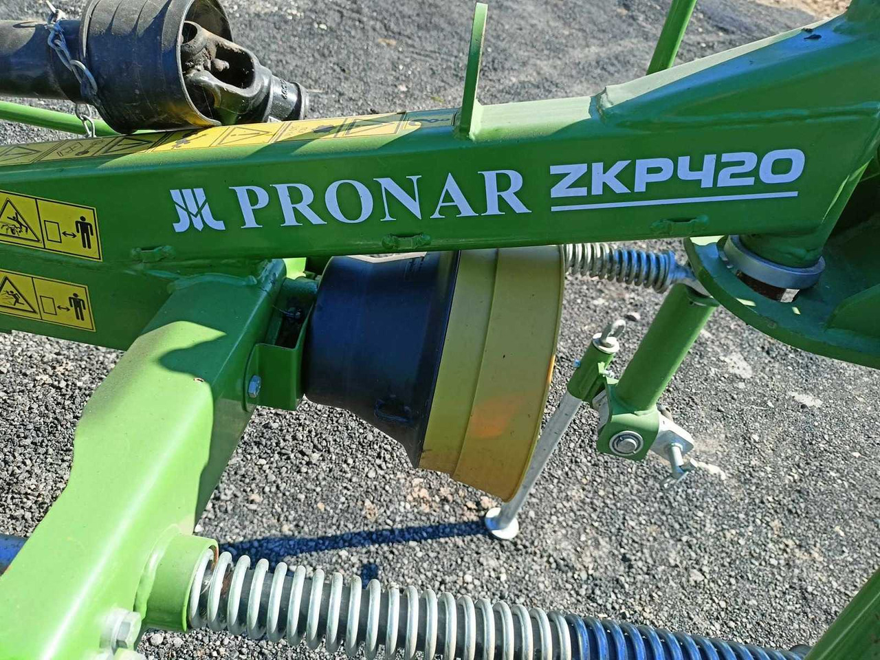 Pronar ZKP 420 - Maquinaria de henificación: foto 3 Pronar ZKP 420 - Maquinaria de henificación: foto 3