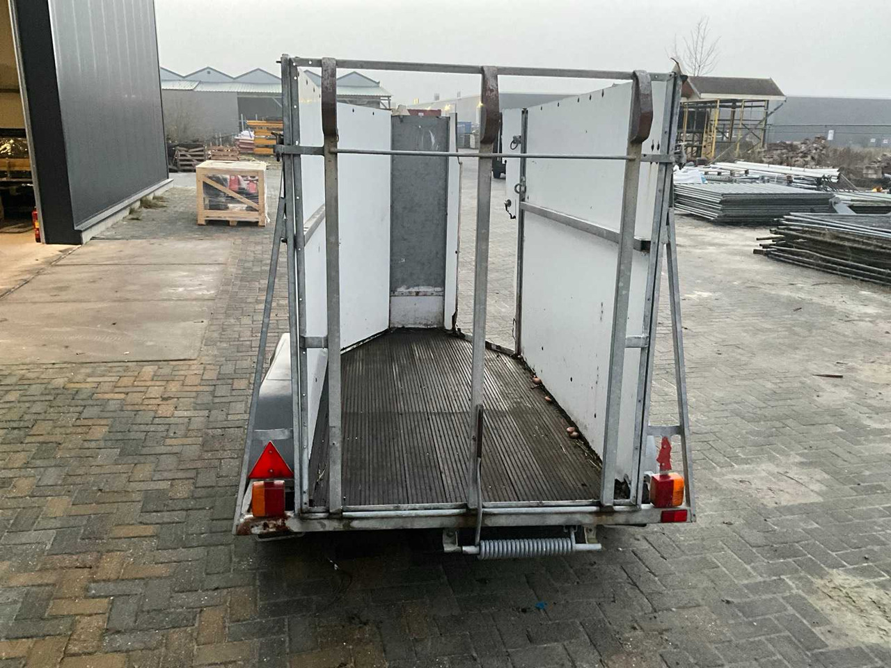 1987 SARIS P-2055 TRAILER - Remolque: foto 5 1987 SARIS P-2055 TRAILER - Remolque: foto 5