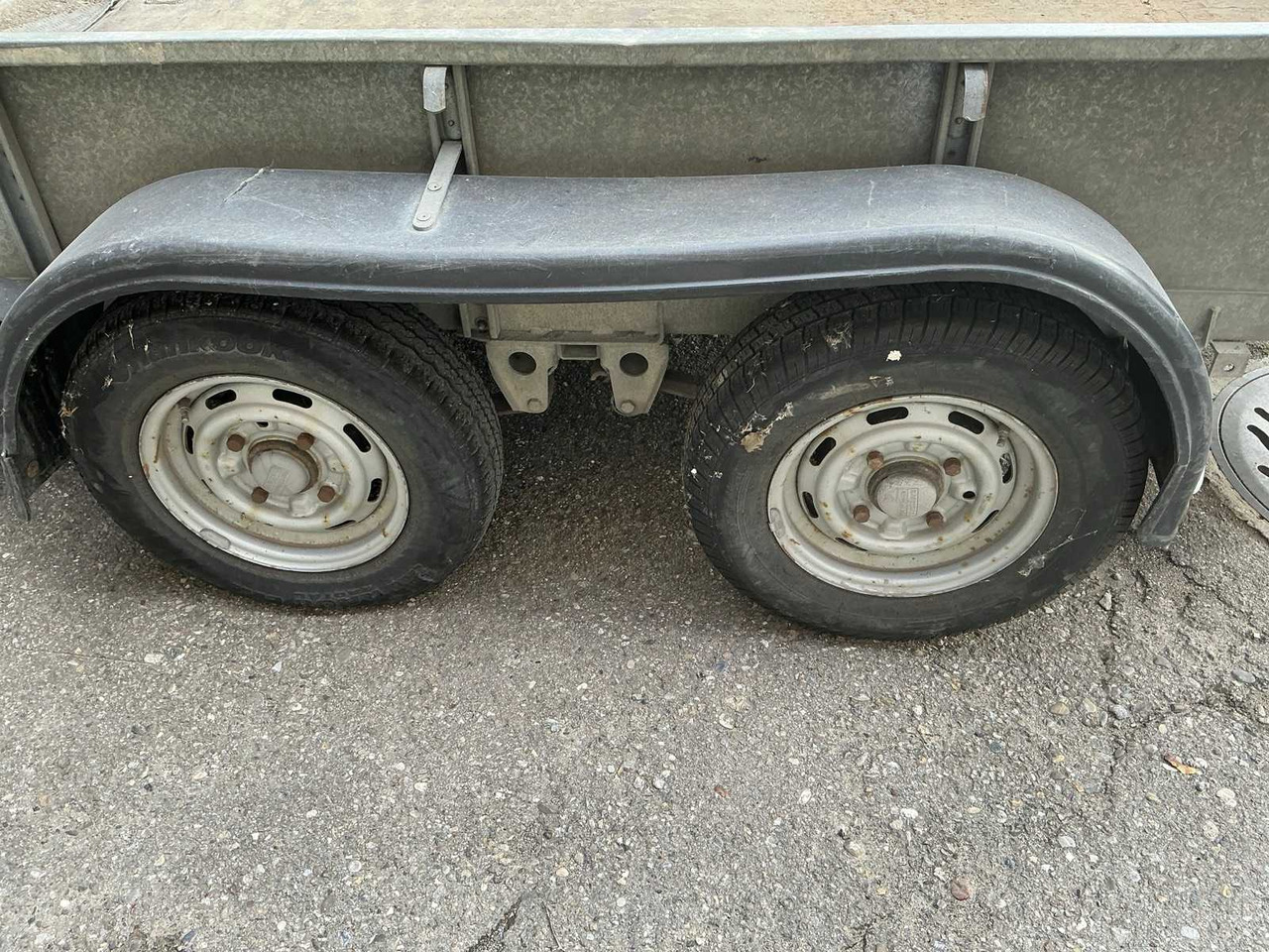 Remolque 2004 IFOR WILLIAMS IW27CH CARGO TRANSPORT TRAILER WITH RAMP: foto 9