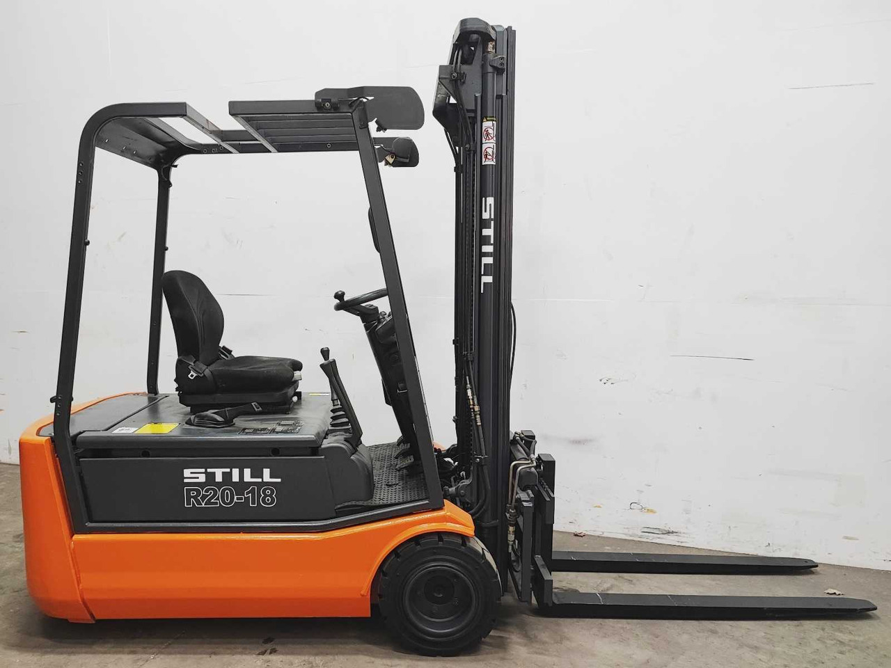 STILL - R20-18 - FORKLIFT TRUCK - 2004 - Carretilla elevadora: foto 5 STILL - R20-18 - FORKLIFT TRUCK - 2004 - Carretilla elevadora: foto 5