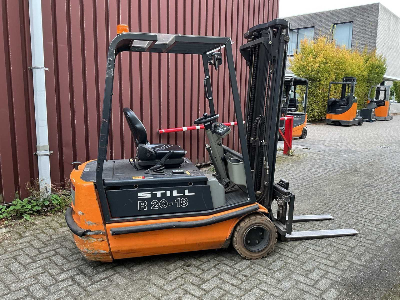 STILL - R20-18 - FORKLIFT TRUCKS - 2005 - Carretilla elevadora: foto 4 STILL - R20-18 - FORKLIFT TRUCKS - 2005 - Carretilla elevadora: foto 4