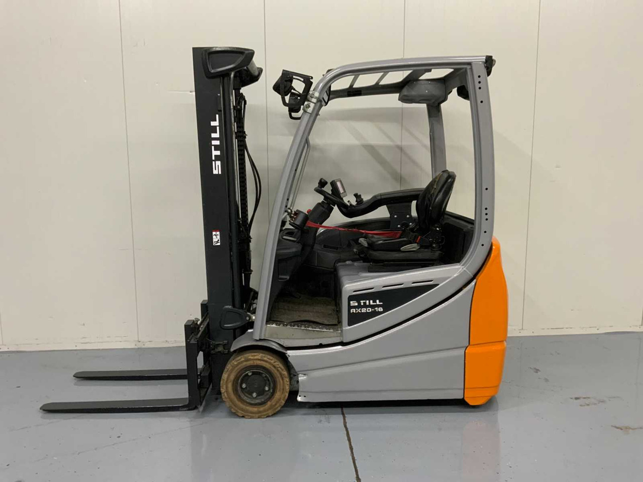 STILL RX 20-16 FORKLIFT, SIDE-SHIFT, BLUESPOT, 2019 FORKLIFT - Carretilla elevadora: foto 2 STILL RX 20-16 FORKLIFT, SIDE-SHIFT, BLUESPOT, 2019 FORKLIFT - Carretilla elevadora: foto 2