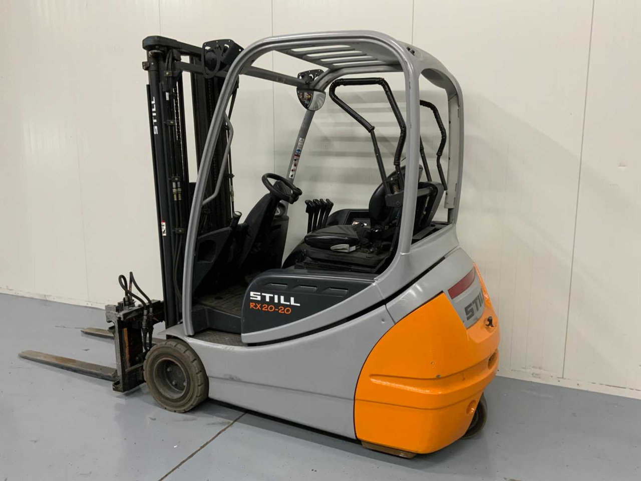STILL RX20-20 - 4.7M TRIPLEX, FREE-LIFT, SIDE-SHIFT, FORK POSITIONER - FORKLIFT - Carretilla elevadora: foto 3 STILL RX20-20 - 4.7M TRIPLEX, FREE-LIFT, SIDE-SHIFT, FORK POSITIONER - FORKLIFT - Carretilla elevadora: foto 3