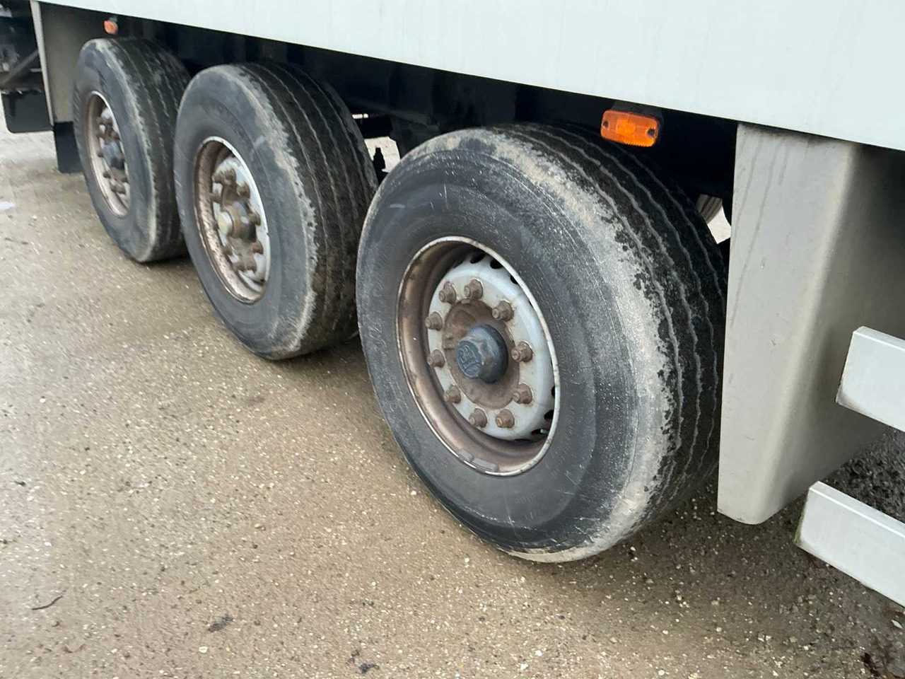 Semirremolque 2003 VAN HOOL 3B0049 CONDITIONED SEMI-TRAILER: foto 13 Semirremolque 2003 VAN HOOL 3B0049 CONDITIONED SEMI-TRAILER: foto 13