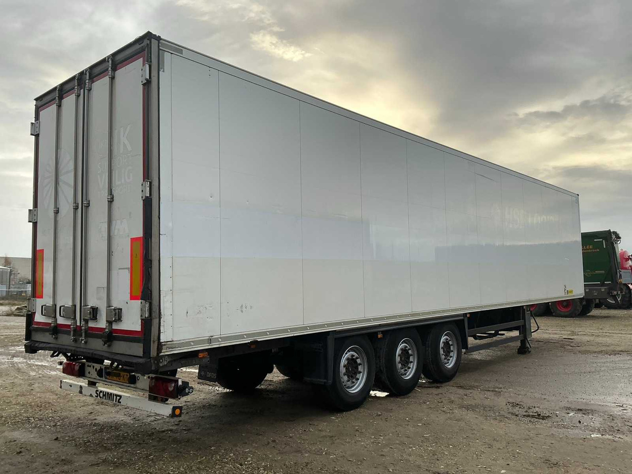 2014 SCHMITZ CARGOBULL SCB*S3B SEMI-TRAILER - Semirremolque: foto 4 2014 SCHMITZ CARGOBULL SCB*S3B SEMI-TRAILER - Semirremolque: foto 4