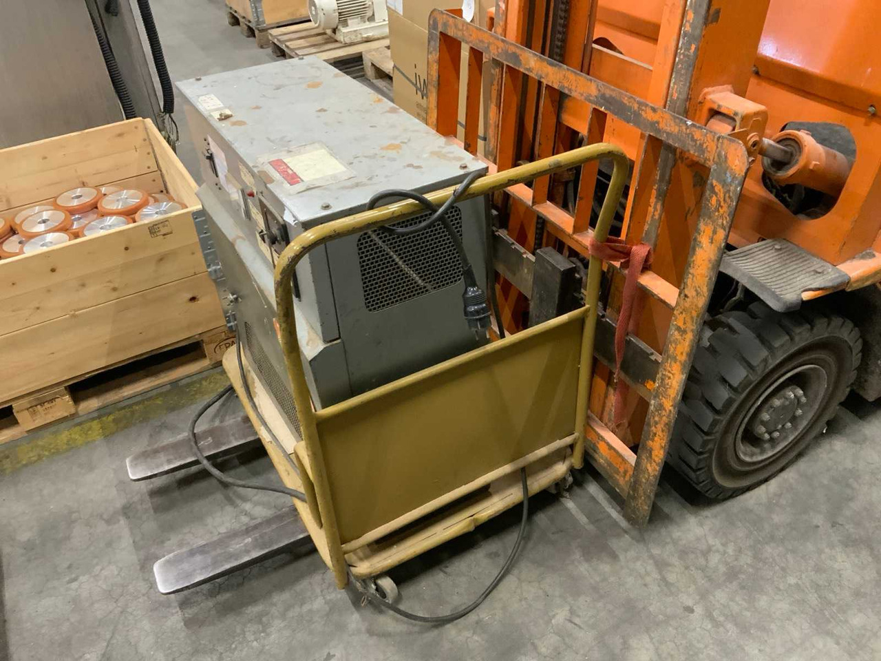 TOYOTA 4FLB10 FORKLIFT - Carretilla elevadora: foto 2 TOYOTA 4FLB10 FORKLIFT - Carretilla elevadora: foto 2