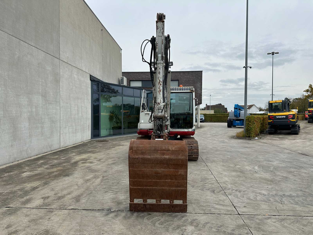 Takeuchi TAKEUCHI - 2007 - TB175 - MIDI EXCAVATOR - Excavadora de cadenas: foto 2 Takeuchi TAKEUCHI - 2007 - TB175 - MIDI EXCAVATOR - Excavadora de cadenas: foto 2