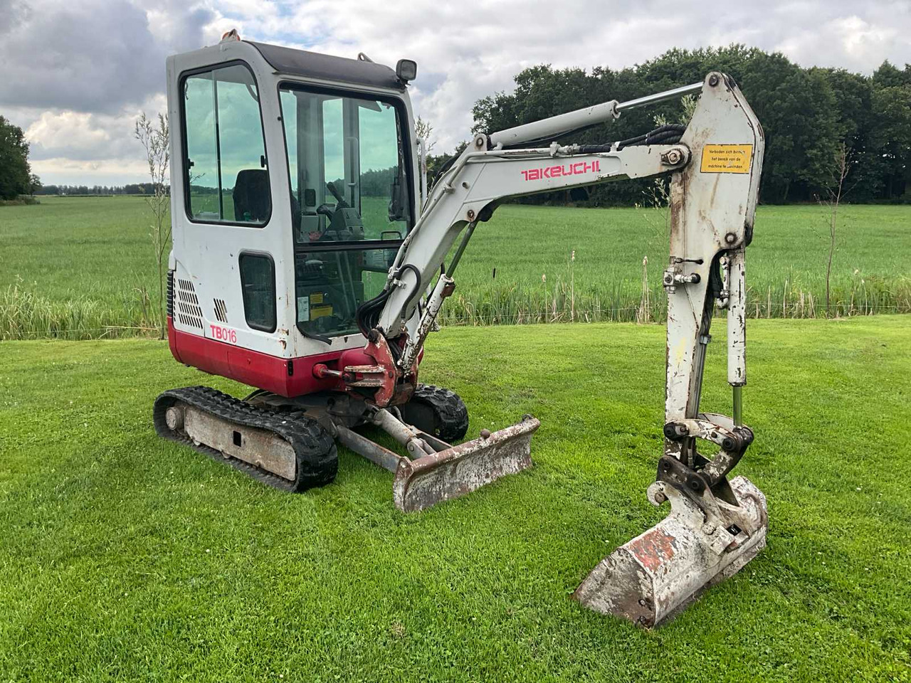 Takeuchi TB016 - Miniexcavadora: foto 4 Takeuchi TB016 - Miniexcavadora: foto 4