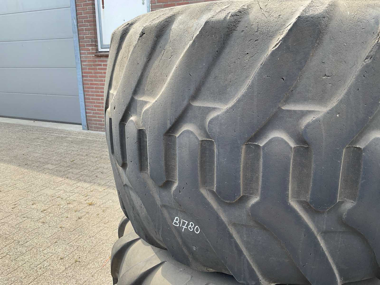 Trelleborg Twin 423 - Neumáticos y llantas para Tractor: foto 2 Trelleborg Twin 423 - Neumáticos y llantas para Tractor: foto 2
