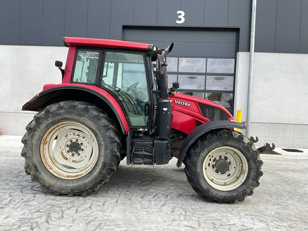 Valtra N123S - Tractor: foto 4 Valtra N123S - Tractor: foto 4