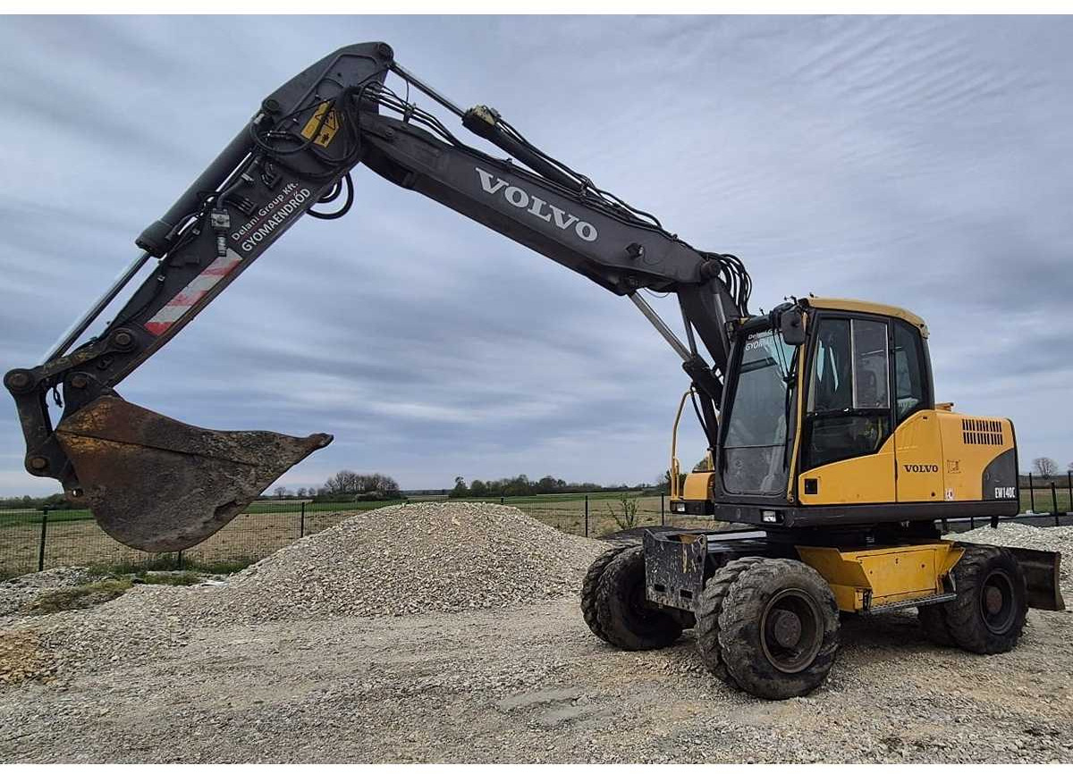 Volvo - Excavadora de ruedas: foto 1 Volvo - Excavadora de ruedas: foto 1