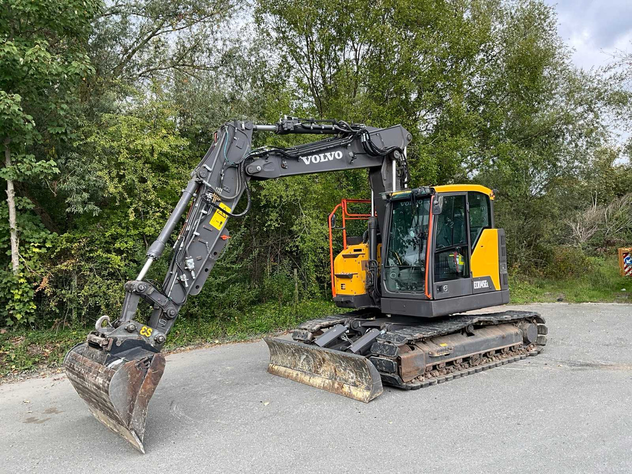 Volvo ECR145EL - Excavadora de cadenas: foto 1 Volvo ECR145EL - Excavadora de cadenas: foto 1