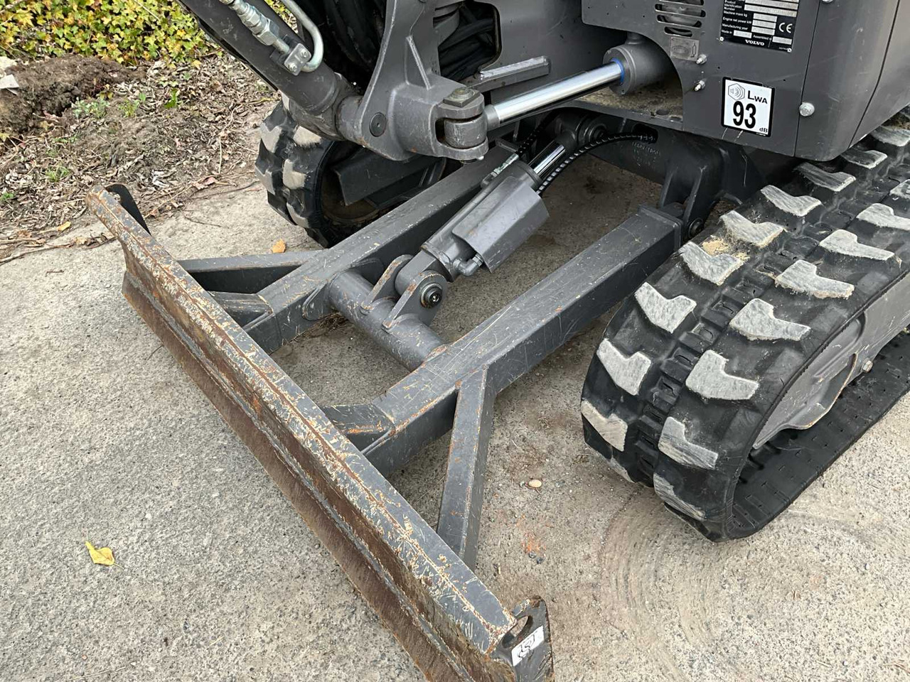Miniexcavadora Volvo ECR25D: foto 11
